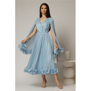 Rochie midi bleu din voal satinat in clos cu maneci ample si curea din strasuri in talie