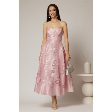 Rochie midi roz de ocazie cu decupaje florale si perle