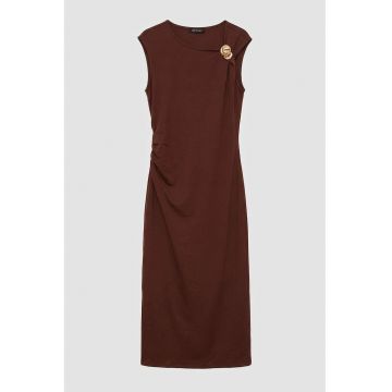 Rochie cambrata cu decolteu rotund - Maro inchis