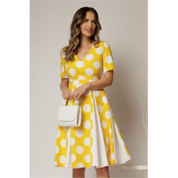 Rochie DY Fashion galbena cu buline mari si pliuri ample in contrast