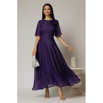Rochie DY Fashion lunga mov din voal cu fir lurex in clos cu accesoriu la bust