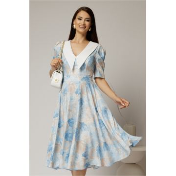 Rochie DY Fashion midi din triplu voal cu imprimeuri albastre bej si guler ascutit si nasturi la maneci