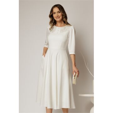 Rochie midi alba de ocazie cu nasturi pe bust si guler cu broderie si margele