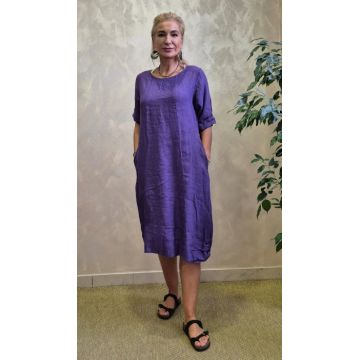 Rochie midi din in cu croiala lejera si prinderi laterale, mov