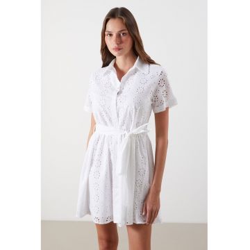 Rochie scurta cu broderie - Alb
