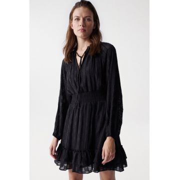 Rochie scurta cu terminatie cu volane -