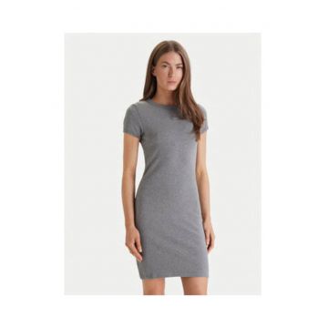 Rochie cambrata cu decolteu rotund