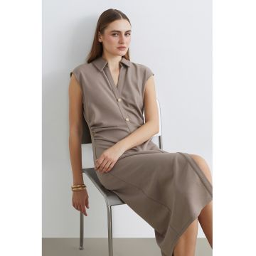 Rochie cu decolteu in V si nasturi - Maro taupe