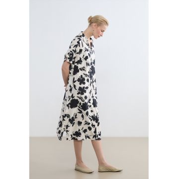 Rochie dreapta cu model floral - Alb fildes/Negru