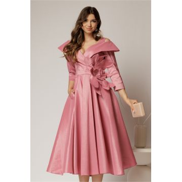 Rochie midi roz din tafta peliculizata cu floare ampla pe talie