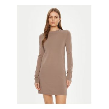 Rochie scurta cu maneca lunga -