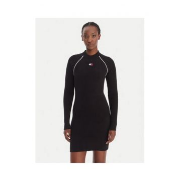 Rochie tricotata cambrata cu guler semi-înalt