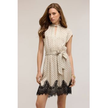 Rochie cu aspect de satin si insertie din dantela la terminatie - Bej