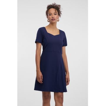 Rochie cu croiala in A si decolteu sweetheart