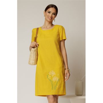Rochie galbena din in cu flori brodate si croi drept