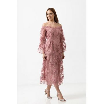 Rochie midi din tulle cu umeri decupati