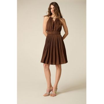 Rochie plisata cu croiala evazata - Maro