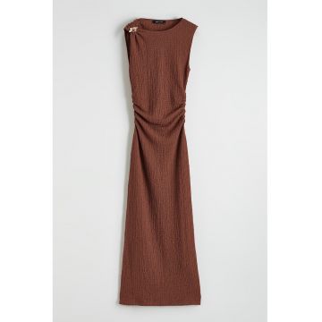 Rochie texturata fara maneci - Maro scortisoara