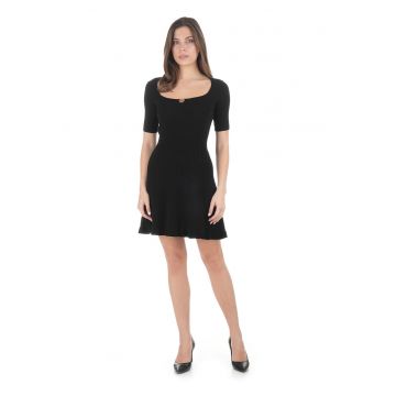 Rochie tricotata cu decolteu amplu