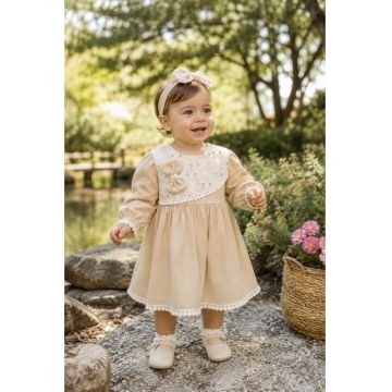 Rochie bebe fetita din muselina bej cu dantela si bentita pentru botez aniversare