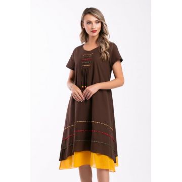 Rochie maro din bumbac accesorizata pe bust