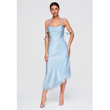 Rochie midi eleganta cu decolteu simplu si aplicatii florale LA-OM-DLR410 - Albastru deschis -