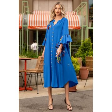 Rochie Verina albastra marime mare cu figurine cusute manual.
