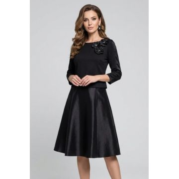 Rochie Viada neagra eleganta accesorizata cu flori 3D