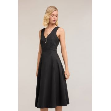 Rochie midi evazata fara maneci cu decolteu in V - Negru