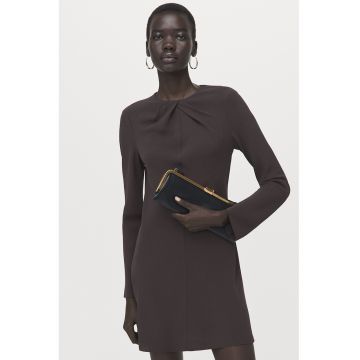 Rochie mini cu croiala dreapta - Maro inchis