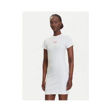 Rochie casual dama  ecru - 2 caracteristici reprezentative