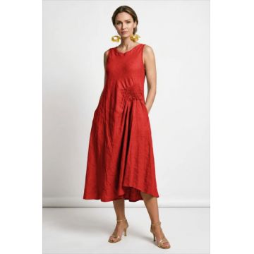 Rochie midi, asimetrica, din in, cu croiala ampla A-line si detaliu drapat, rosie