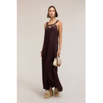 Rochie lunga cu model uni - Maro inchis