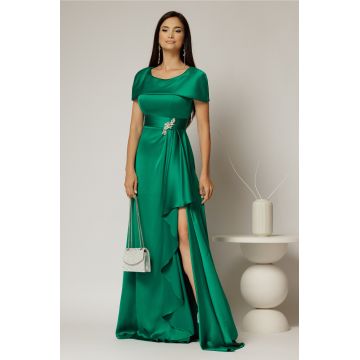 Rochie lunga verde din satin cu slit pe picior si aplicatie pe talie