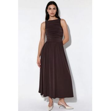 Rochie Maxi -  linie A - decolteu barca - maro castaniu - elegant - fara maneci - 95% poliester/5% elastan