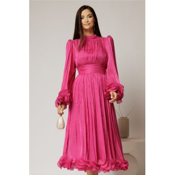 Rochie midi fucsia de ocazie din voal peliculizat cu maneci ample cu volanase