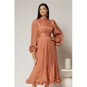 Rochie midi roz coniac de ocazie din voal peliculizat cu maneci ample cu volanase