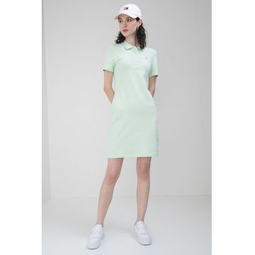 Rochie polo cambrata cu logo discret - Verde pal