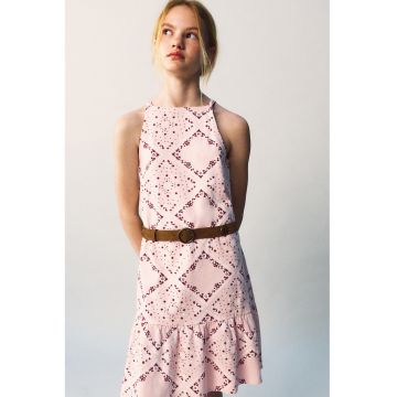 Rochie cu croiala A si volane - Roz pastel