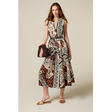 Rochie evazata cu model si curea - Negru/Maro Siena/Crem