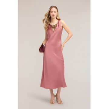 Rochie-furou cu decolteu decorat - Roz pastel