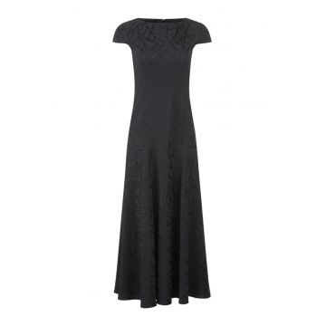 Rochie lunga cu decolteu rotund
