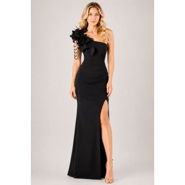 Rochie lunga de ocazie ORYANA, cu siraguri si detaliu floral pe umar, Negru
