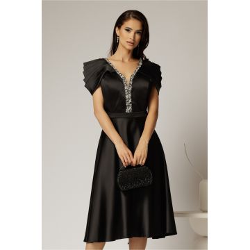 Rochie midi neagra din tafta cu aplicatii la decolteu si pliuri la maneci