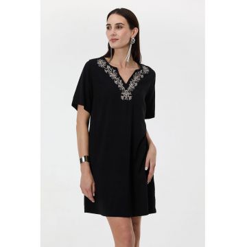 Rochie mini cu broderie - Negru