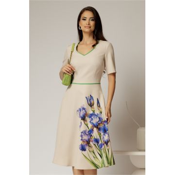 Rochie midi bej clos cu imprimeu indiggo si decolteu in V
