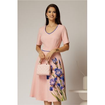 Rochie midi roz clos cu imprimeu indiggo si decolteu in V
