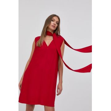 Victoria Beckham rochie culoarea rosu, mini, oversize Victoria Beckham rochie culoarea rosu, mini, oversize