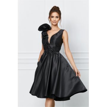 Rochie MBG neagra cu volan la umar