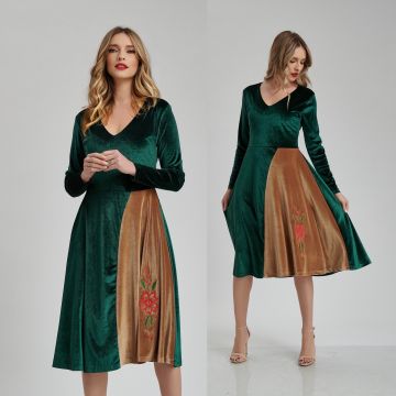 Rochie din catifea verde cu broderie florala - Valeria